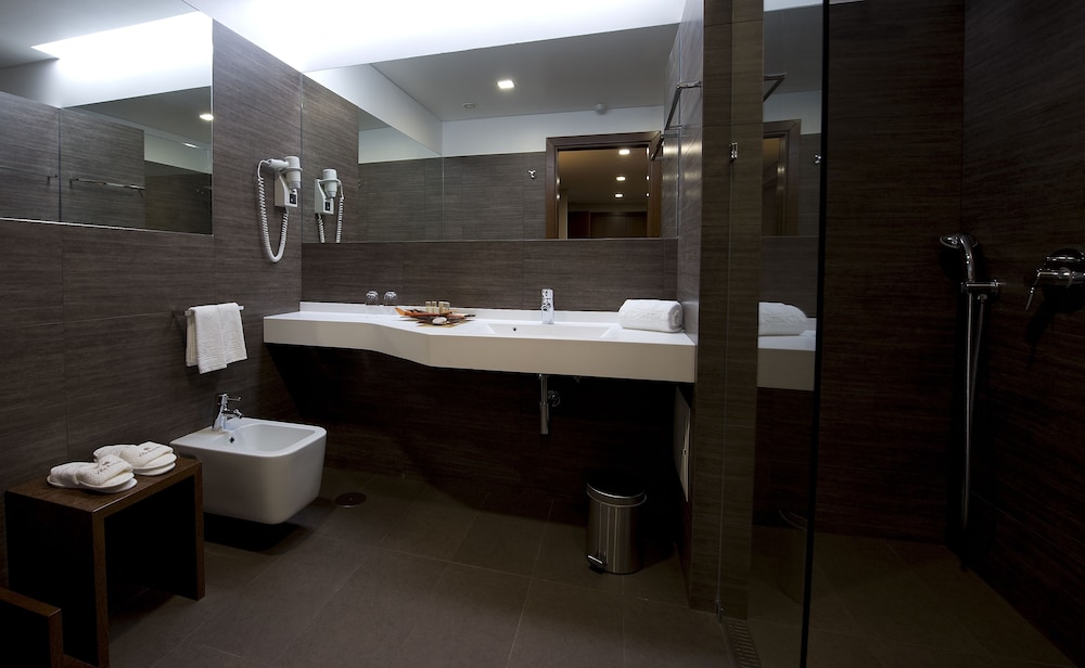 Suite - Photo 8