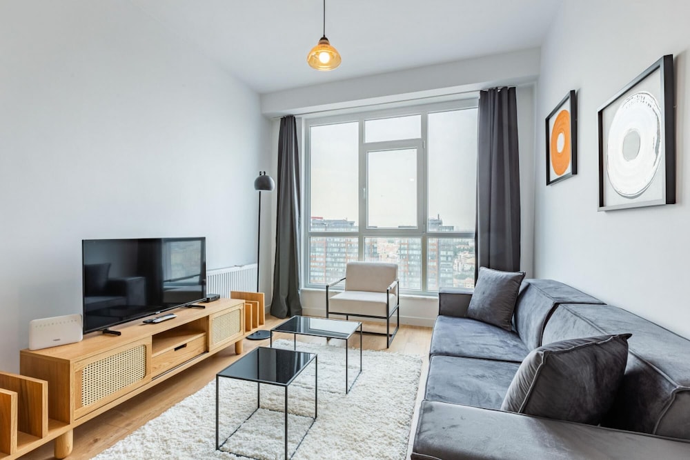 Apartment photo 1