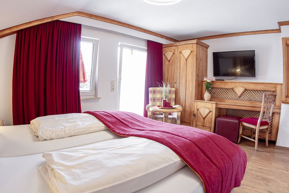 Deluxe Double Room photo 3