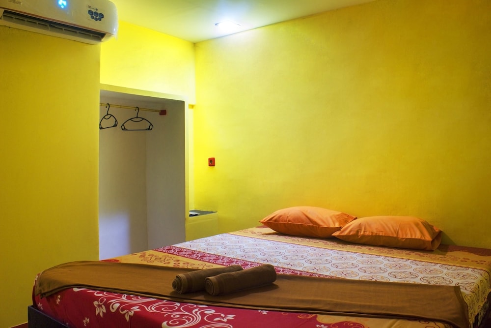Available room thumbnail 6