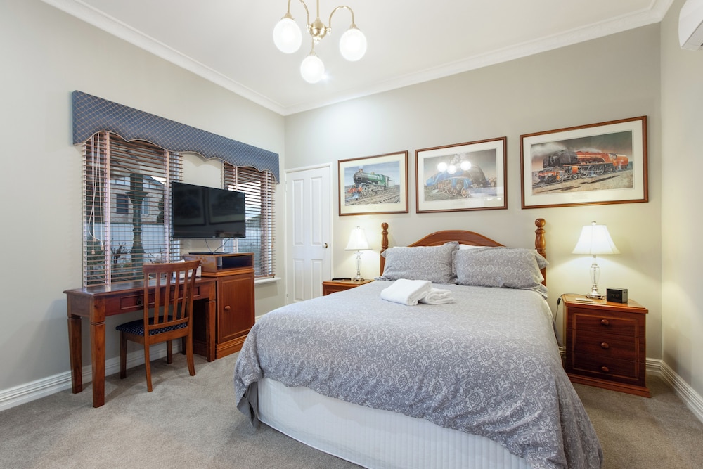Queen Suite 1 photo 3