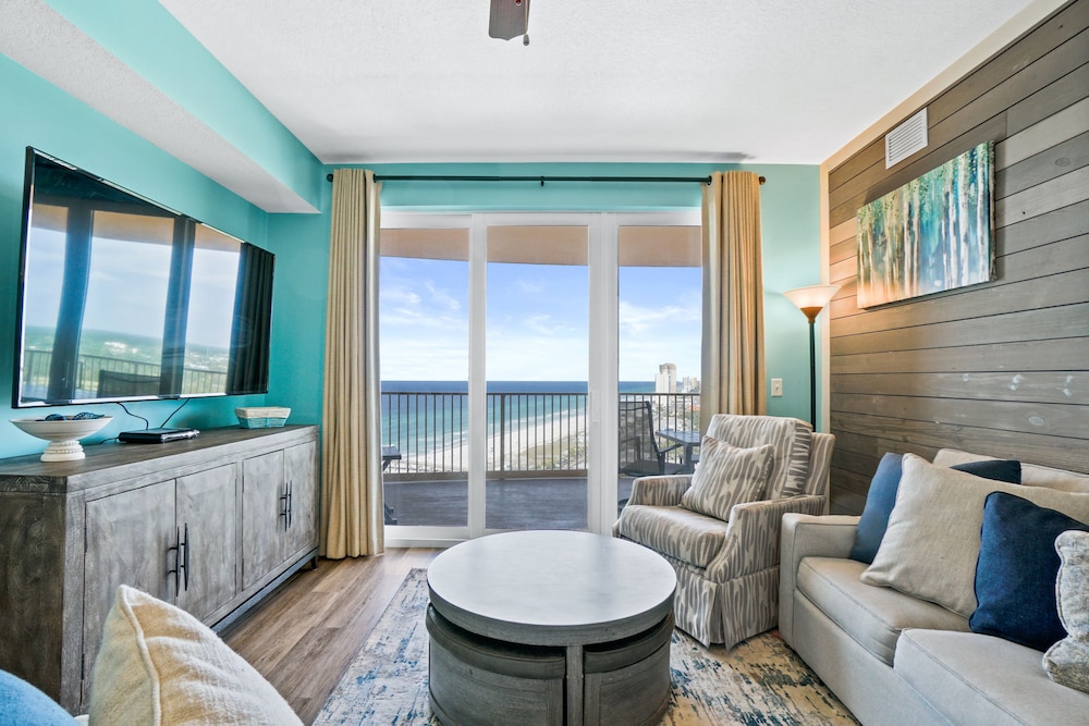 Condo, 3 Bedrooms, Sea View (2111)
