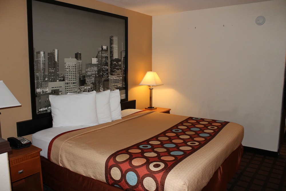 Standard Room, 1 King Bed - Photo 11