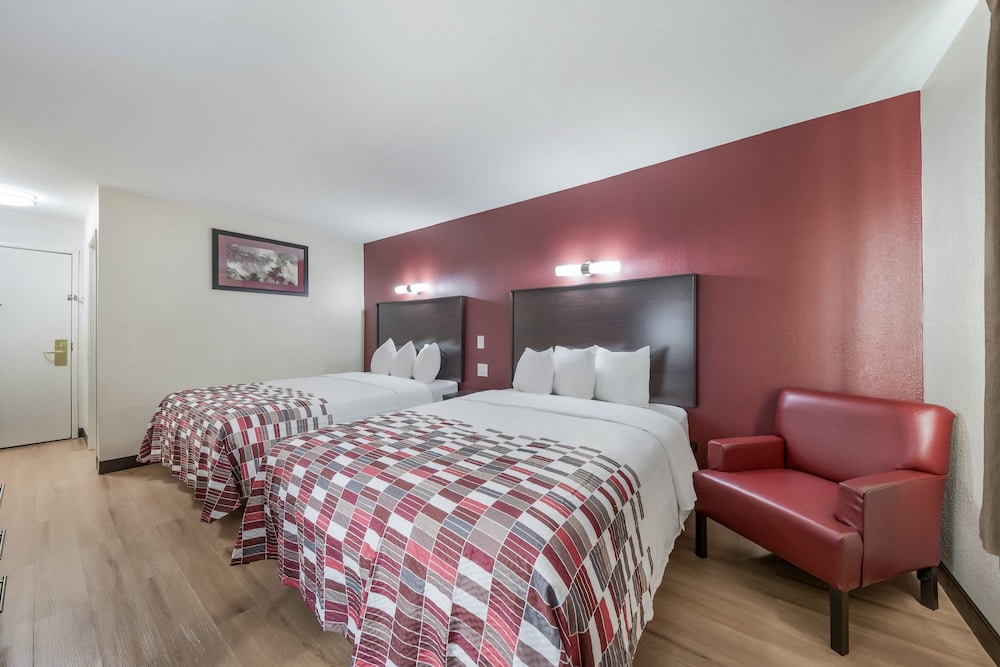 Deluxe Room, Non Smoking (2 King Beds) - Photo 5