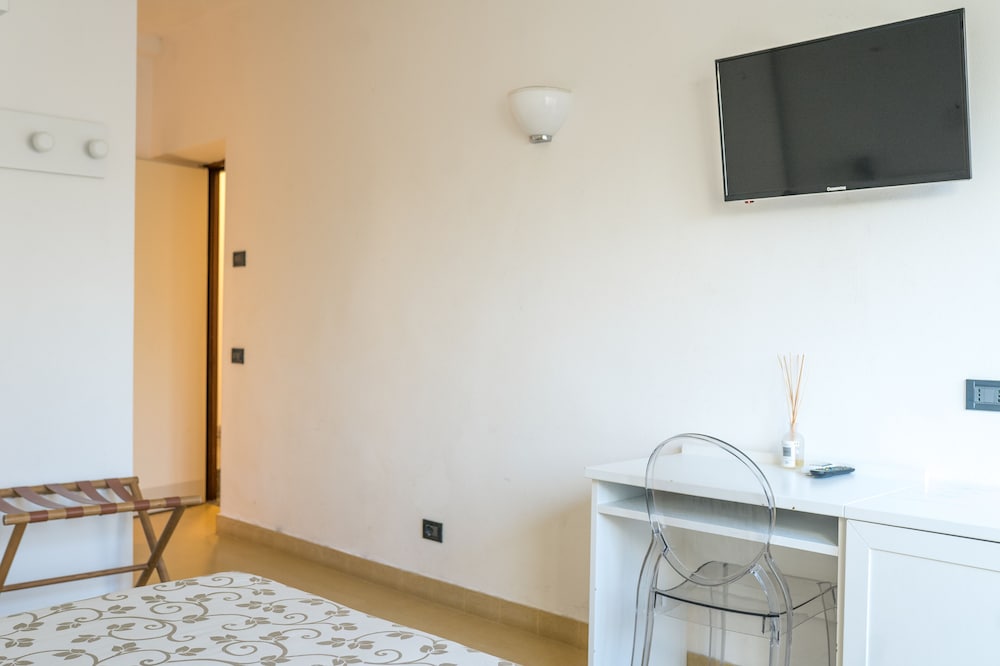 Standard Double Room, 1 Queen Bed - Photo 6