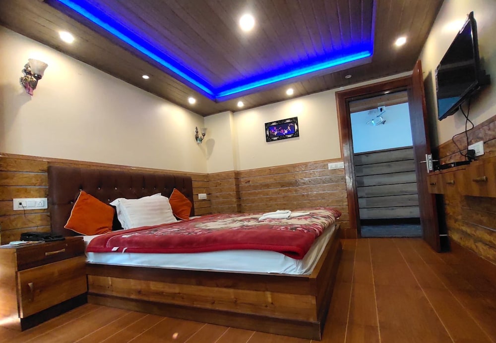 Queen Room