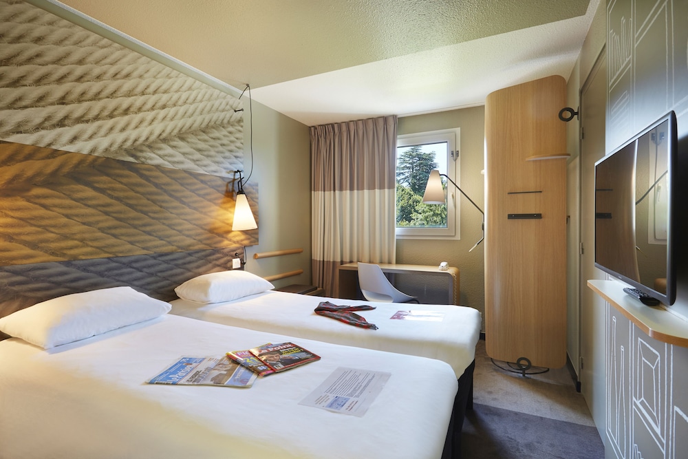 Standard Room, 2 Twin Beds photo 1