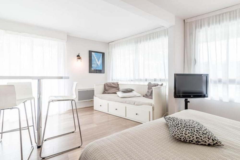 Standard Apartment, Multiple Beds, Non Smoking, Balcony (Twin bed on request)