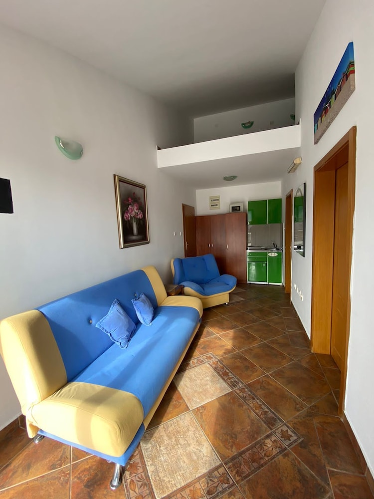 Family Apartment photo 3