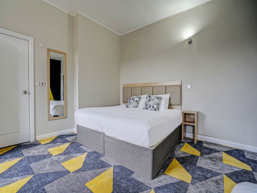 Standard Room, 2 Double Beds (Family) photo 1