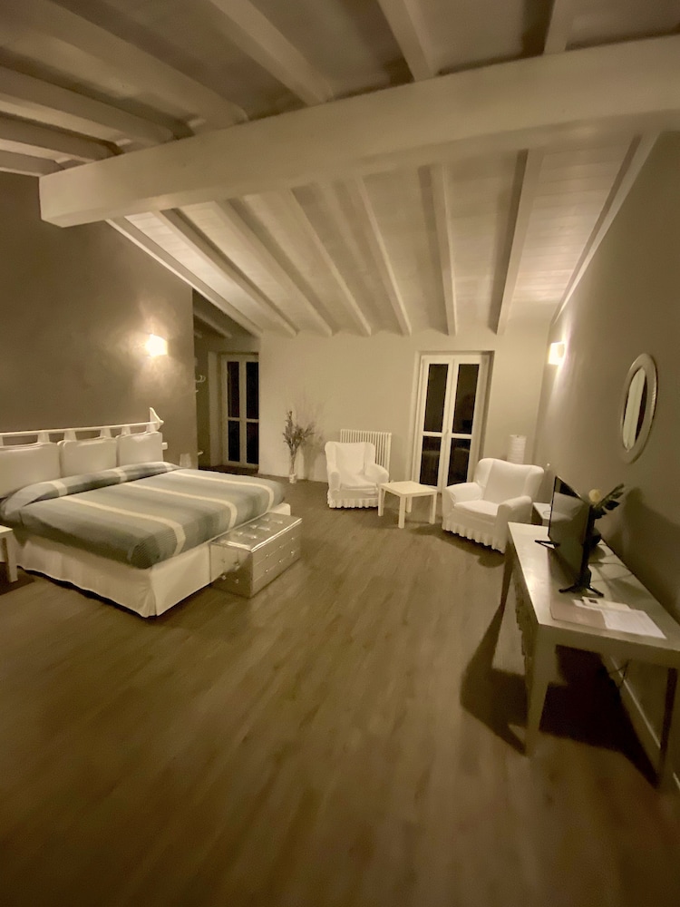 Suite photo 1