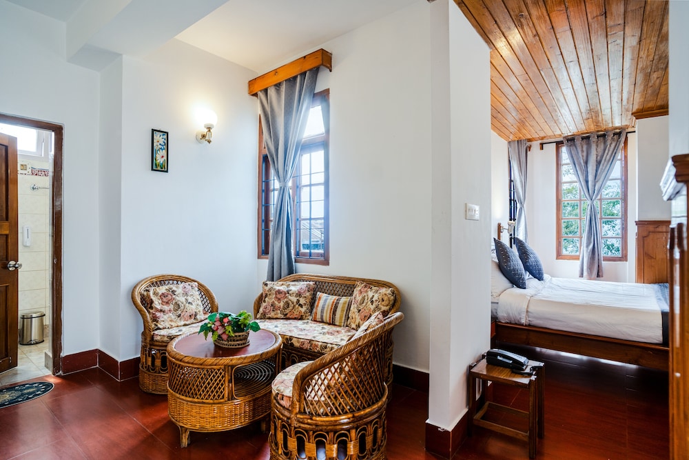 Executive Room - Photo 32