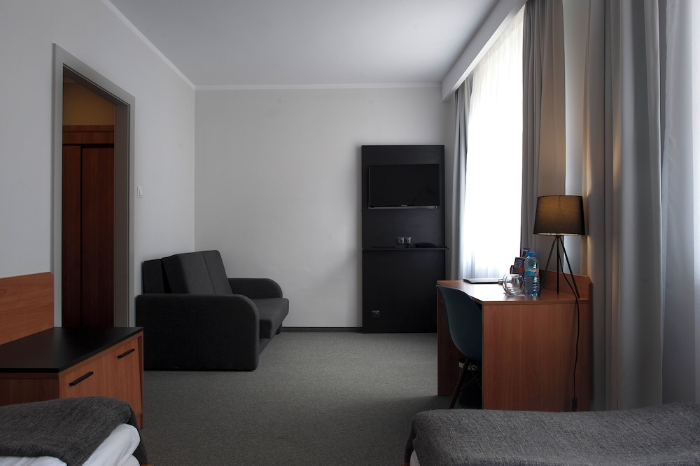 Standard Twin Room photo 2