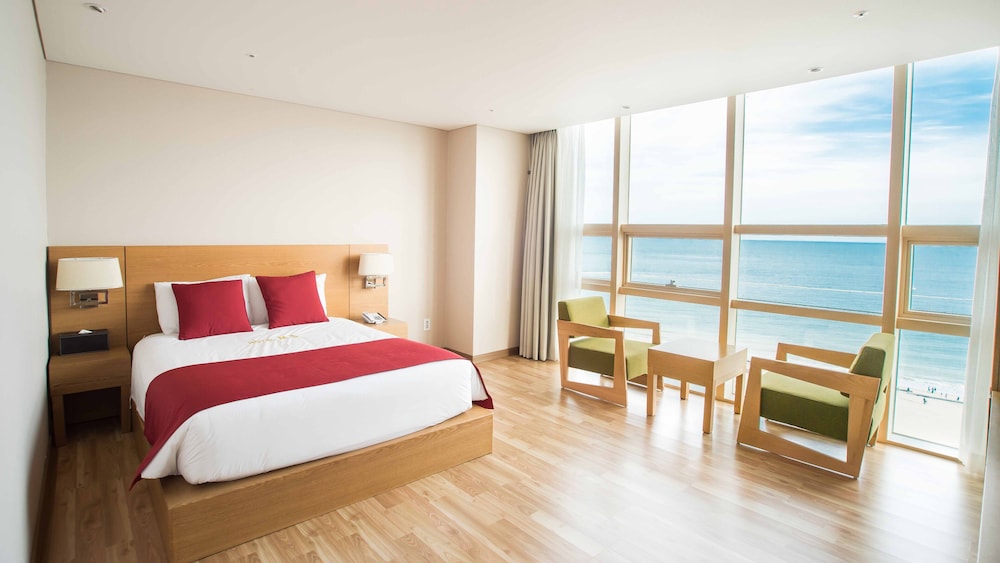 Deluxe Room, Sea View photo 1