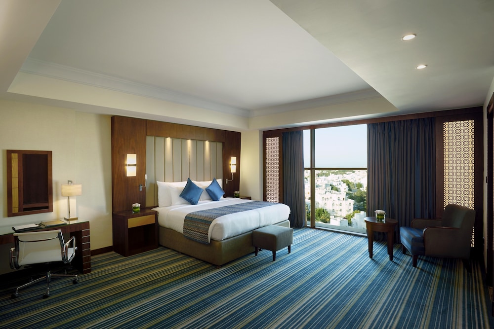 Deluxe Room - Photo 5
