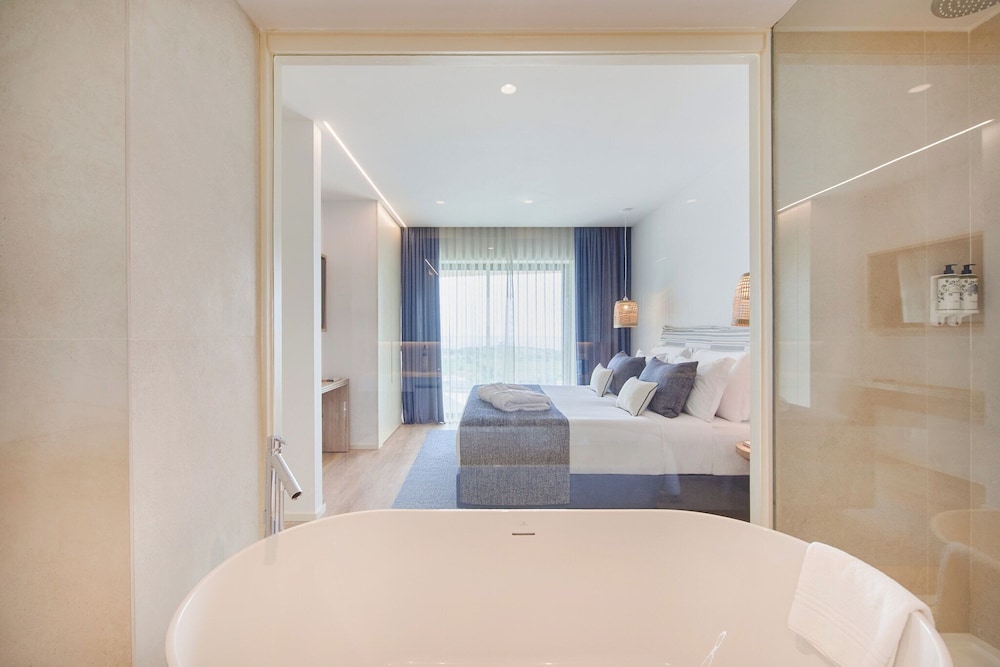 Suite, Sea View photo 1