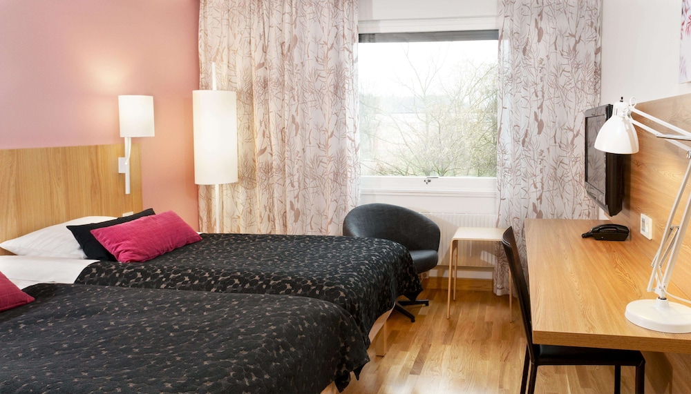 Twin Room - Photo 4