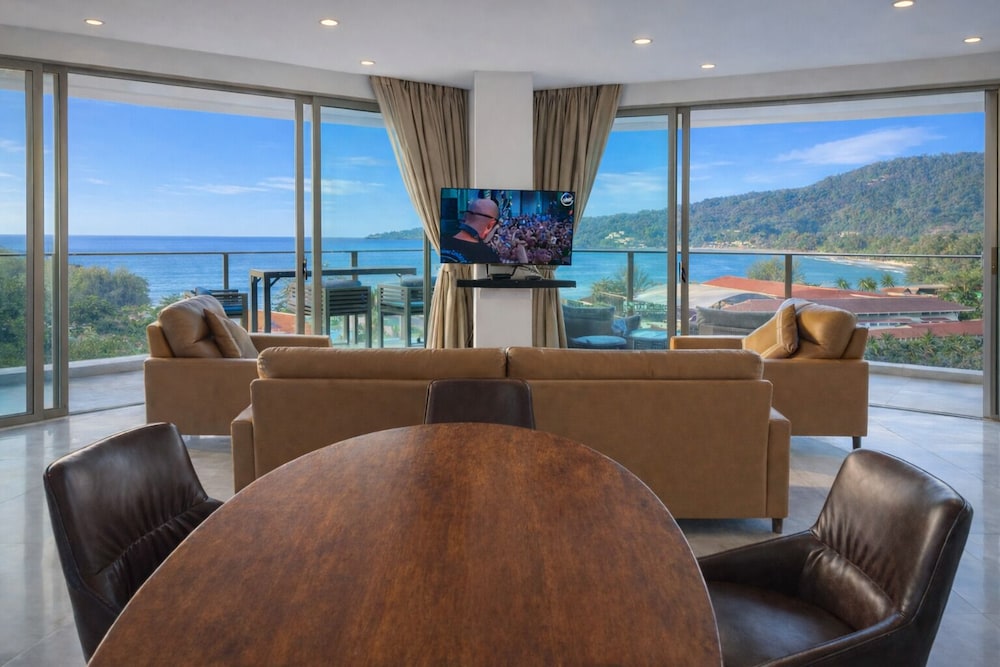 Condo, 2 Bedrooms, Balcony, City View
