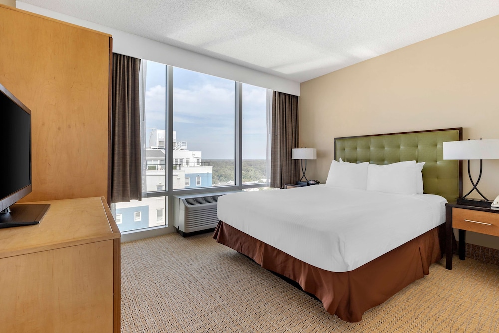 1 BEDROOM CITY VIEW HEARING/ROLL N SHWR - Photo 5