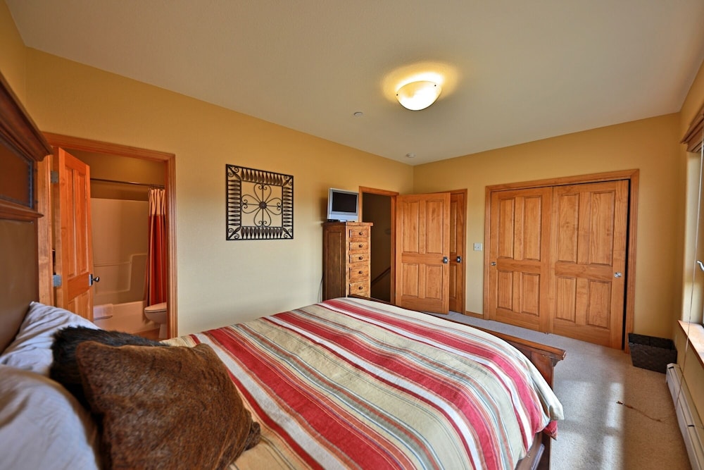 Condo, 3 Bedrooms photo 3