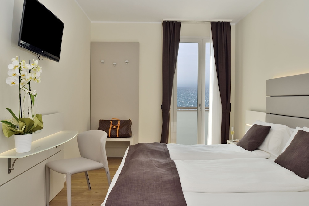 Superior Double Room, 1 Queen Bed photo 3