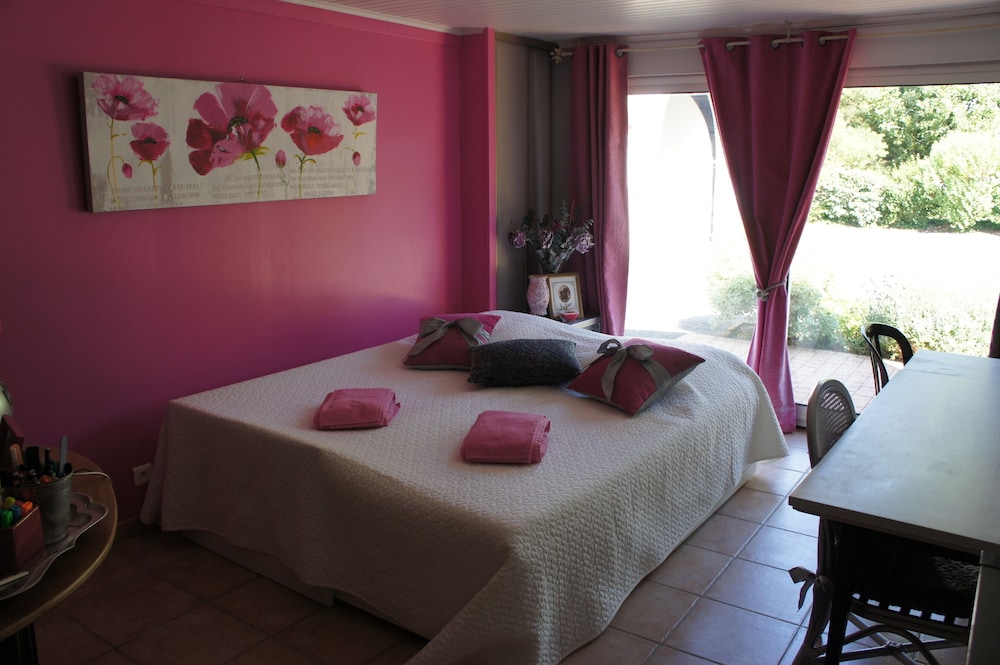 Double Room with desk