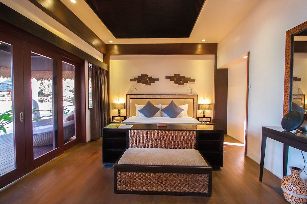 Beach Front Villa (Free Breakfast & Free Roundtrip Airport Transfer) photo 3