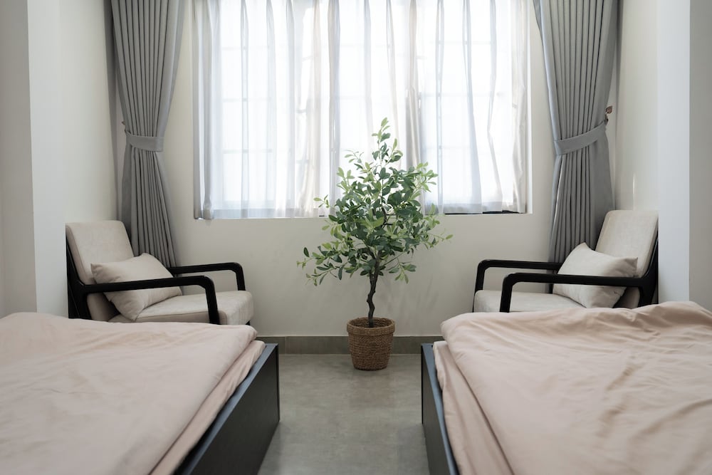 Deluxe Quadruple Room, City View