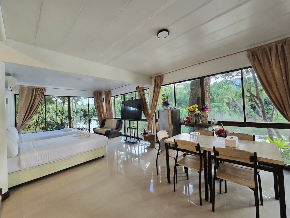 Deluxe Double Room - Photo 10