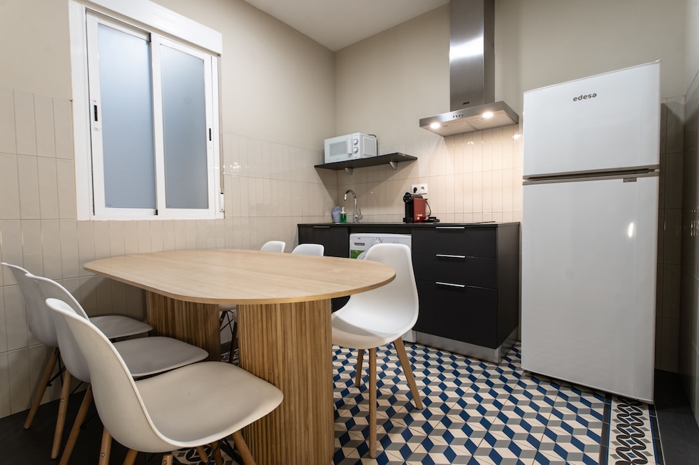 Apartment, 2 Bedrooms, Balcony (6 Guests) photo 3