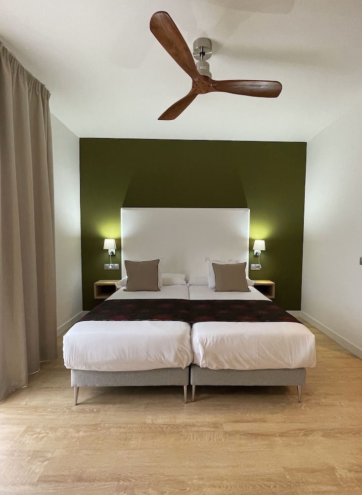 Deluxe Double Room - Photo 3