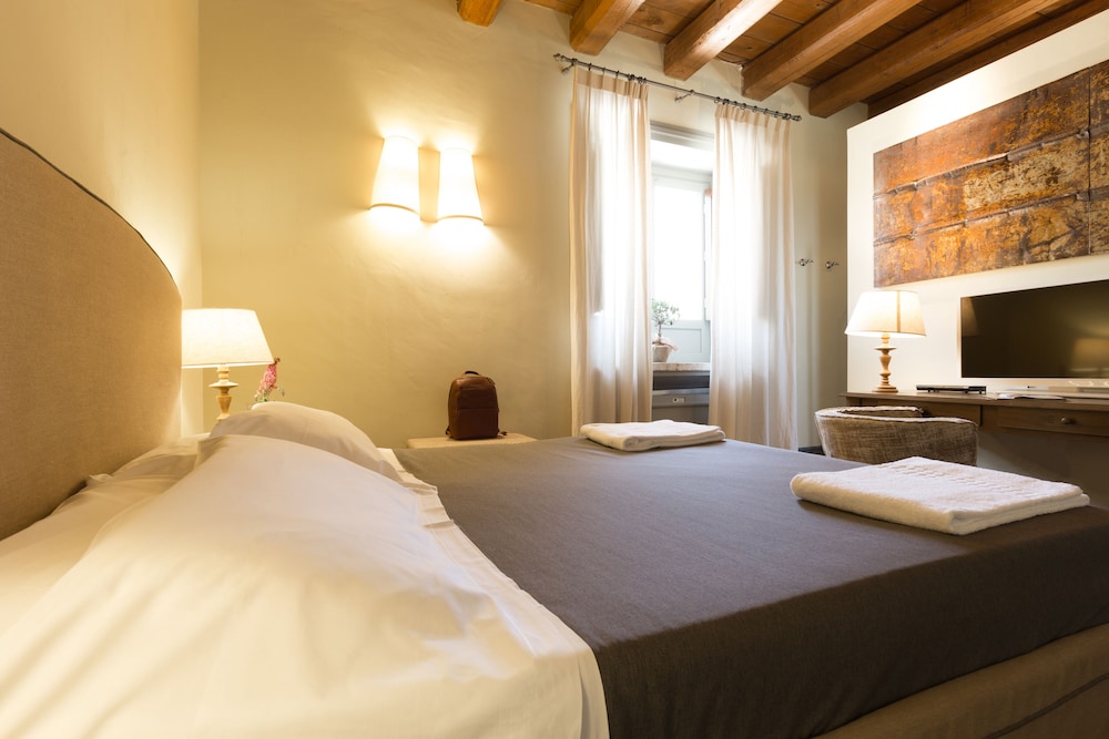 Superior Double Room, Garden View