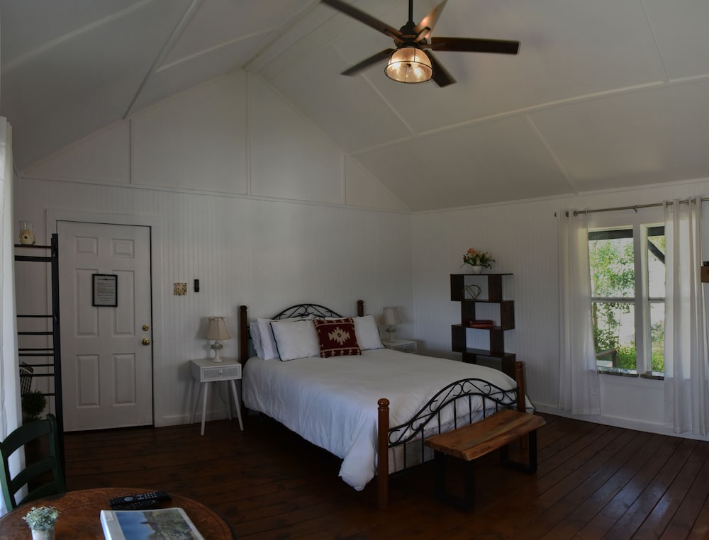 Cabin 105
