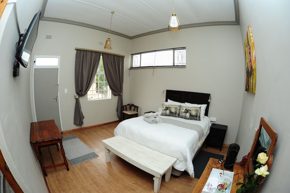 Room (11)
