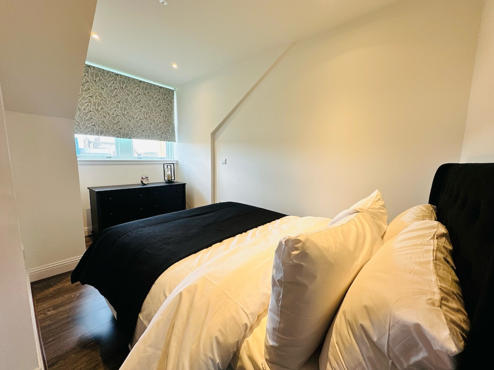 Executive Apartment, 1 King Bed, Non Smoking, Private Bathroom photo 2