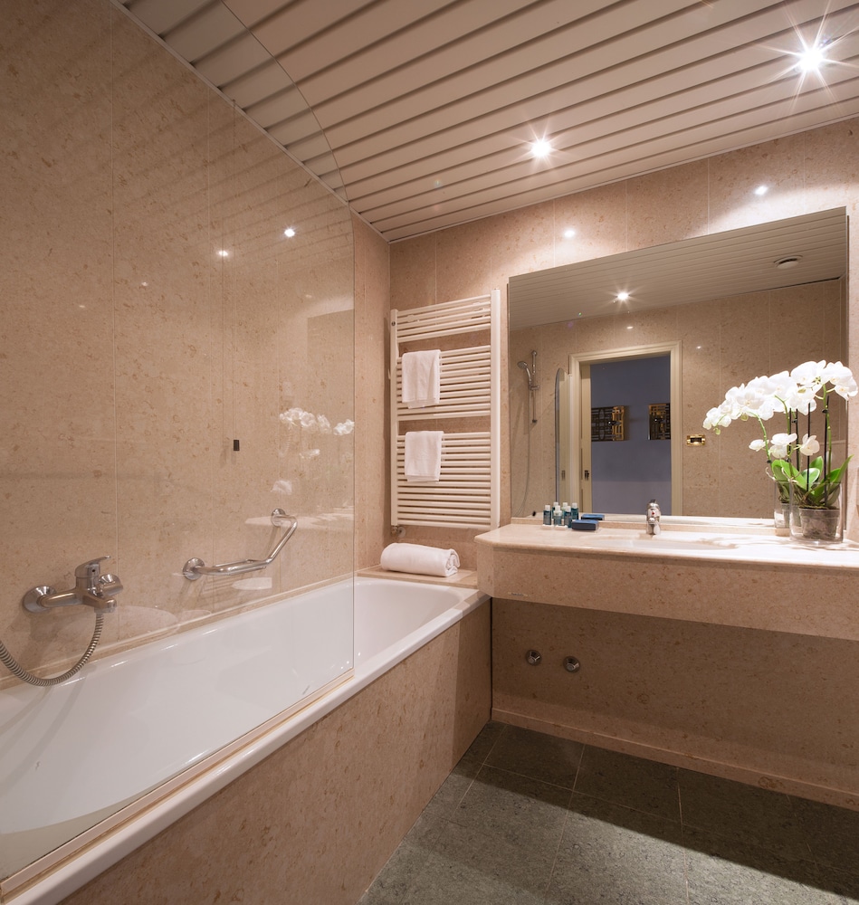 Classic Double Room, Balcony, Lake View photo 2