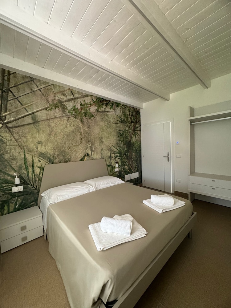 Classic Double Room, Courtyard View