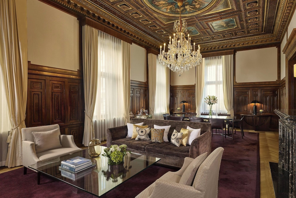 Presidential Suite, 2 Bedrooms, City View, Corner thumbnail 6