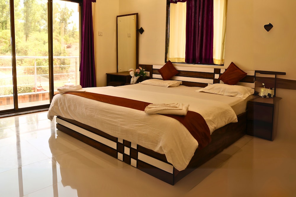 Deluxe Double Room, Hill View