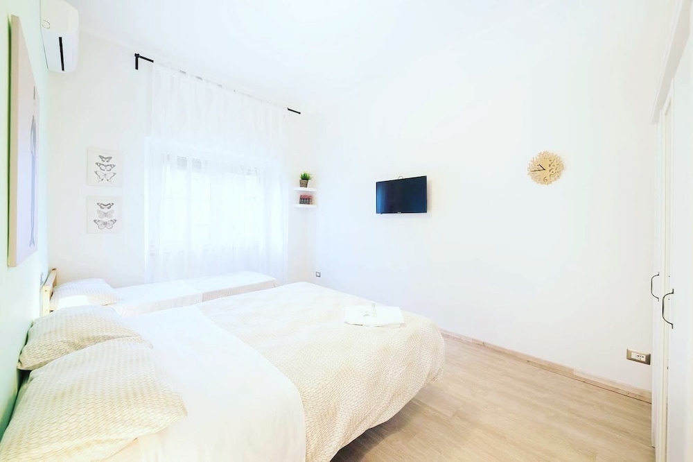 Elite Triple Room