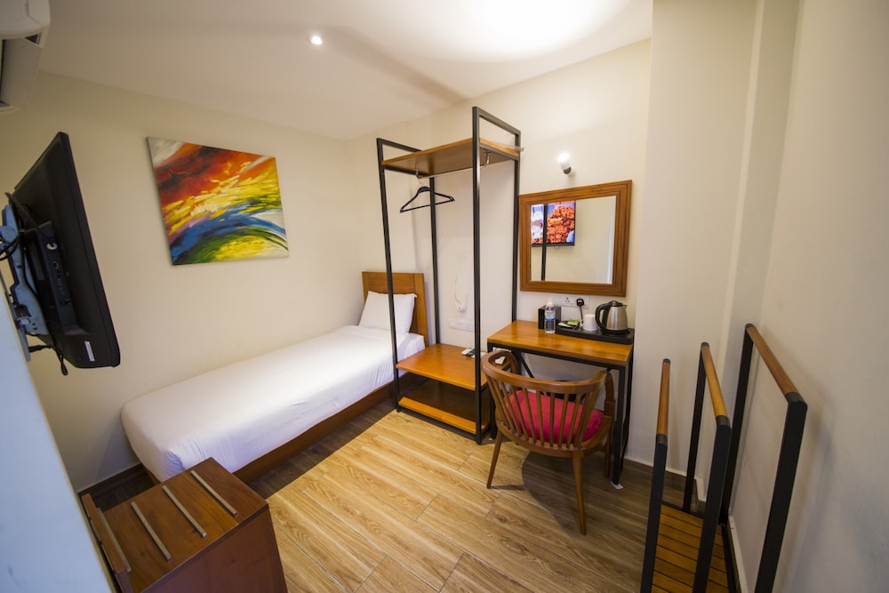 Single Room With Window