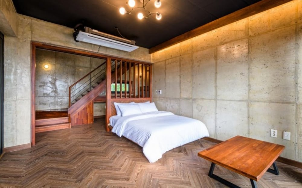 Room (Family Pool Villa (Private Pool Whirl)