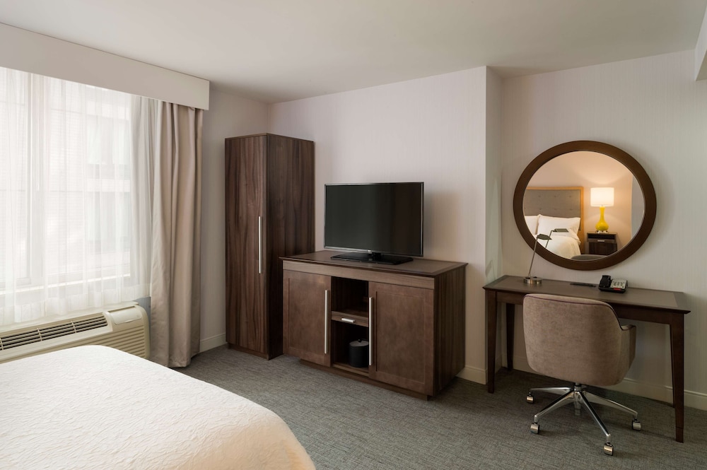 Room, Accessible, Non Smoking (Roll-in Shower)