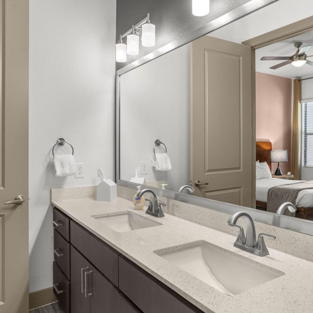 Modern 2BR Cozysuites on Town Lake Waterfront 03, Foto 46