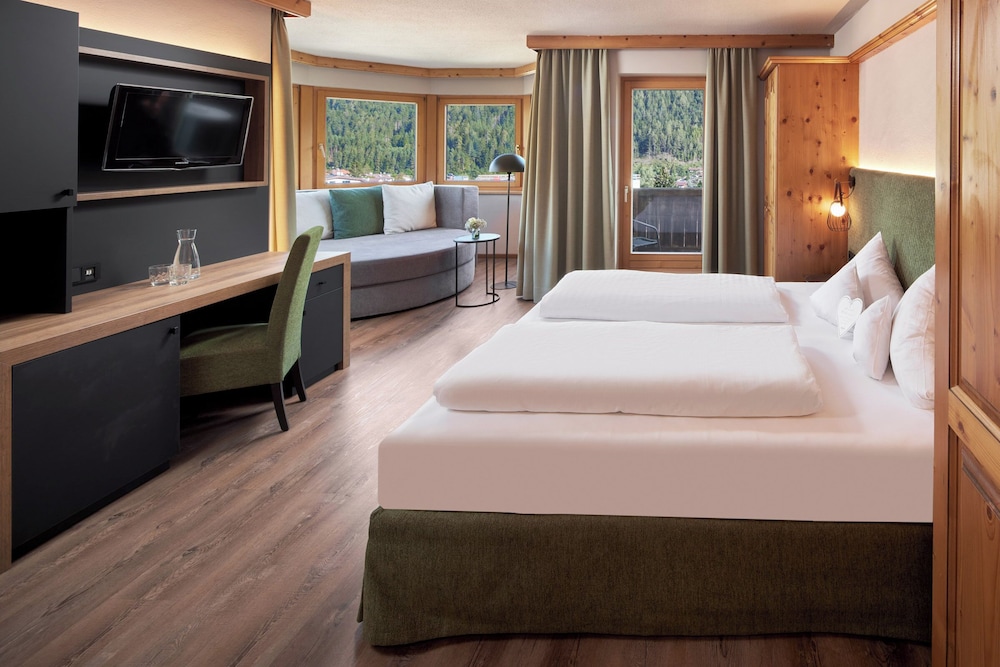 Panoramic Room