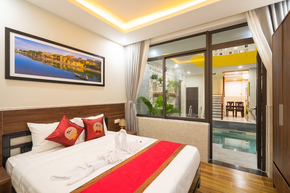 Family Room, Pool View