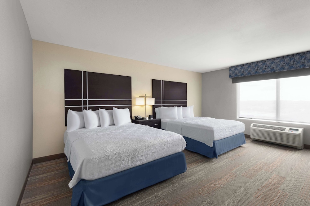 Room, 2 Queen Beds, Accessible, Jetted Tub (Hearing Impaired) photo 3