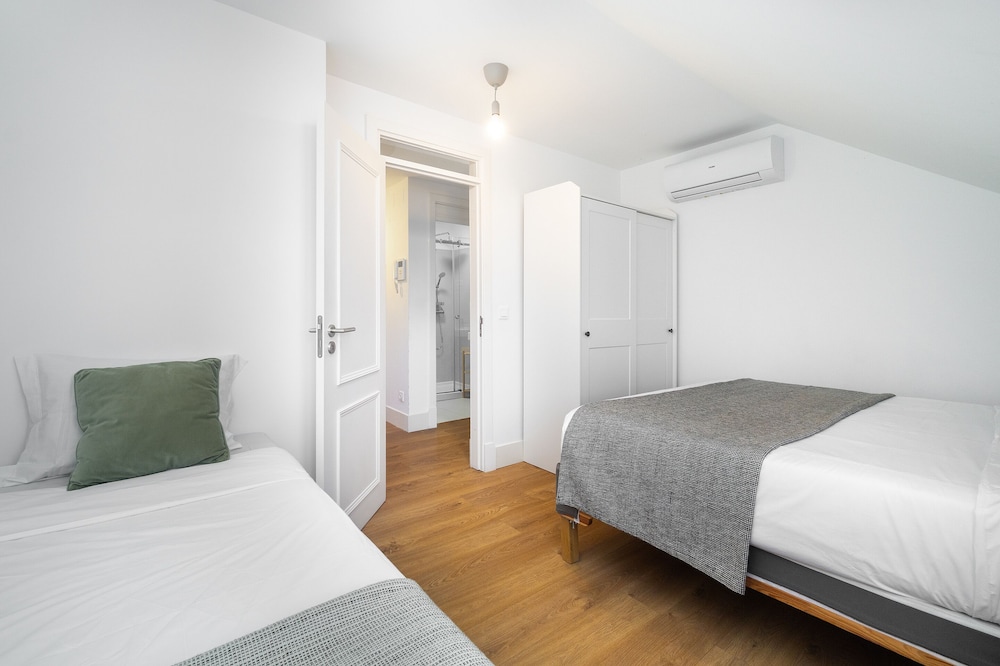 Deluxe Apartment photo 2