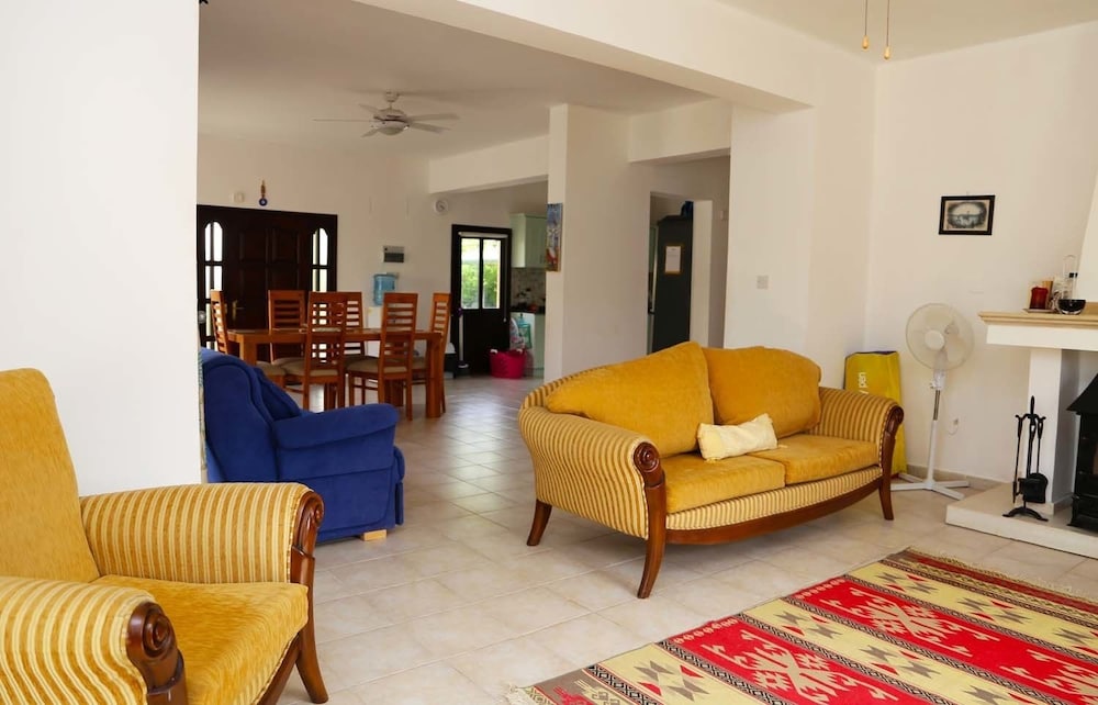 Panoramic Villa, Terrace, City View photo 3