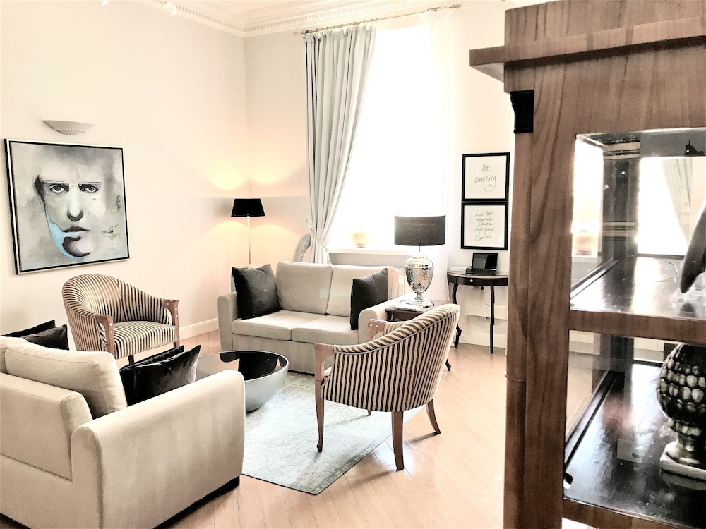 Luxury Executive Suite, 1 Bedroom (Market Square view, 80 m2)